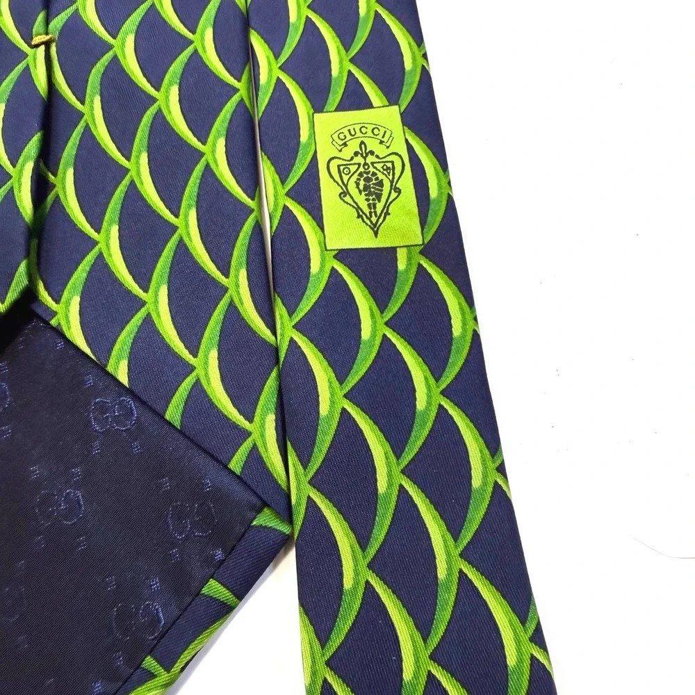 Gucci Mens Silk Tie Navy Blue Green Lime Geometric Scale Print Made in Italy